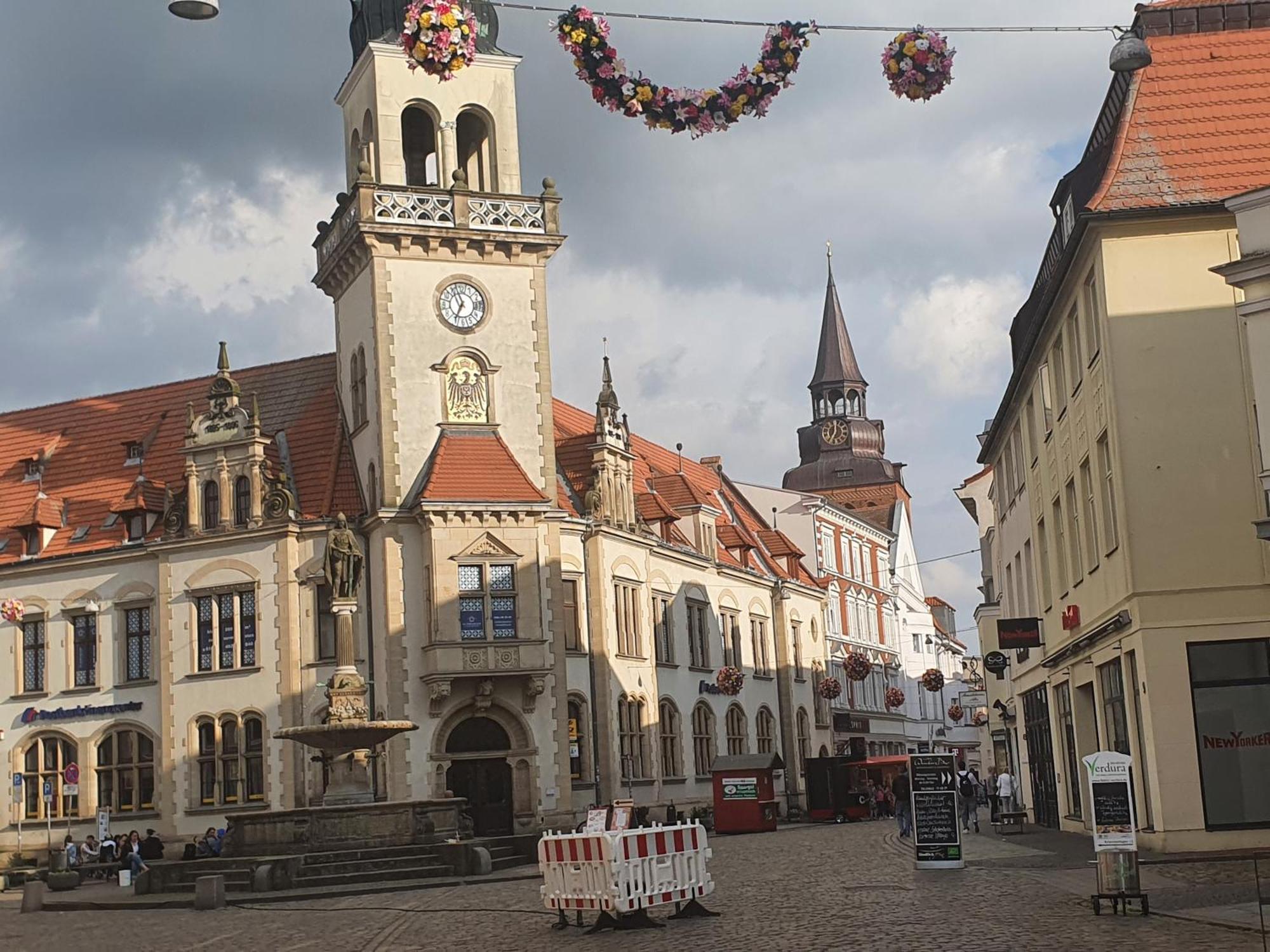 Auszeit Am Rosengarten, Zentrumsnah Guestrow Ngoại thất bức ảnh